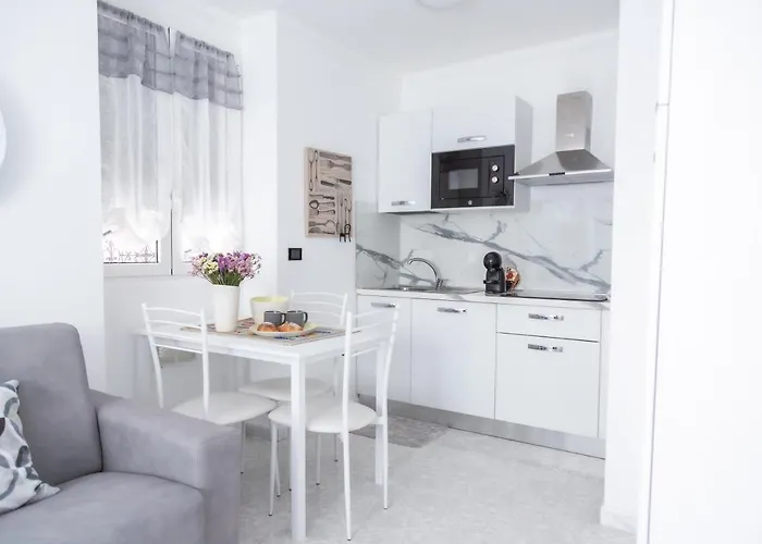 Casa Liri Sanremo -Centrale, Moderna, 5Min Spiaggia, Ariston-