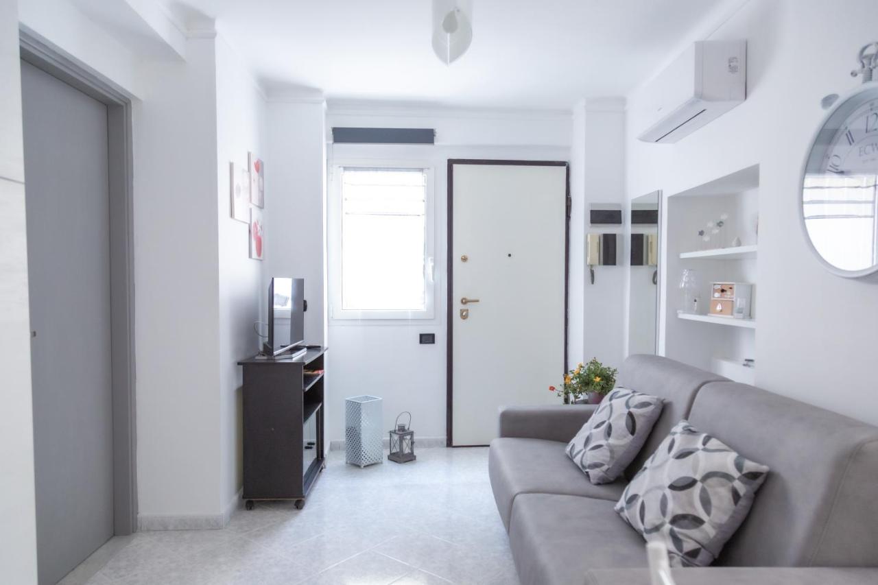 Casa Liri -centrale, Moderna, 5min Spiaggia, Ariston- Sanremo