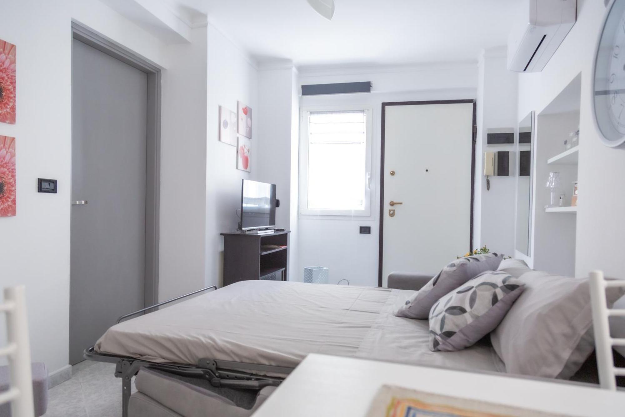Casa Liri -centrale, Moderna, 5min Spiaggia, Ariston- *