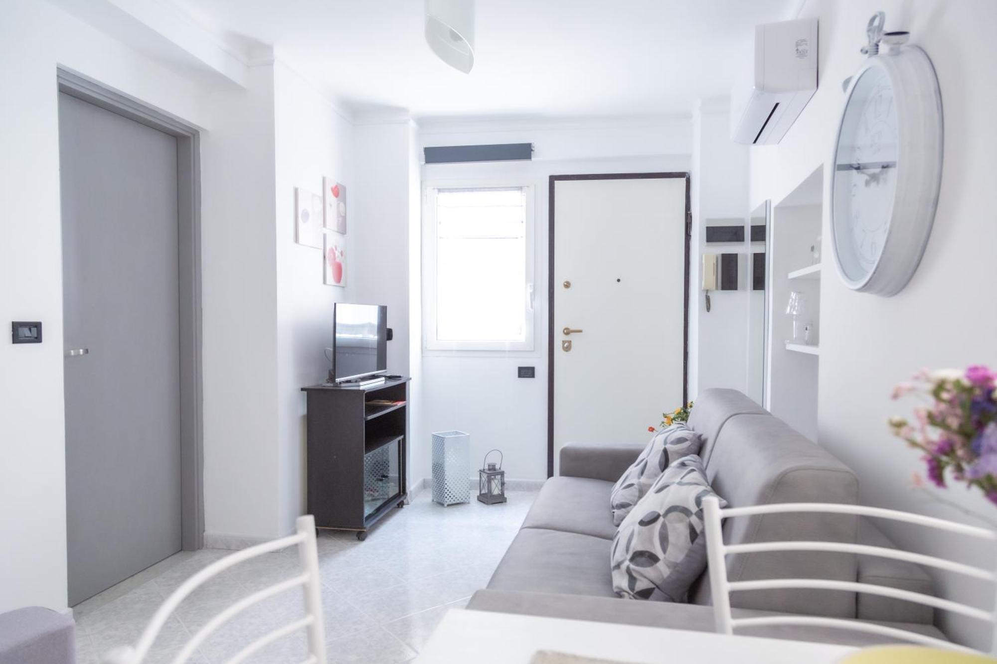Casa Liri -centrale, Moderna, 5min Spiaggia, Ariston- Vakantiehuis San Remo
